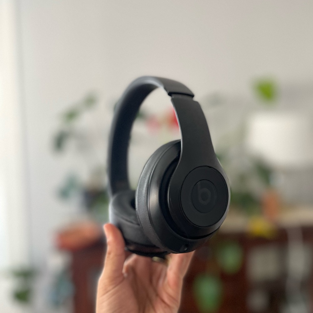 Beats Studio3 Wireless Noise Cancelling Headphones w/ Apple W1 Chip- Matte Black